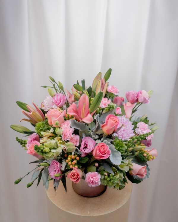 Arreglo de Lilis con Rosas Amor Eterno